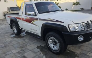 Nissan Patrol pickup 2016 in good condition for sa