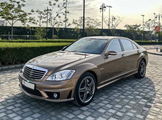 Mercedes S63 full option 2009 Gcc for sale