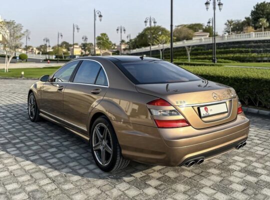 Mercedes S63 full option 2009 Gcc for sale