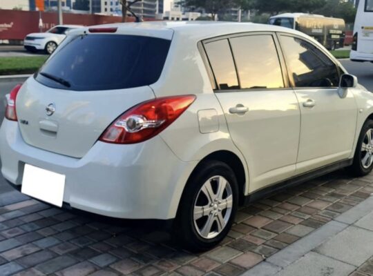 Nissan Tiida hatchback 2009 GCC for sale