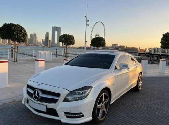 Mercedes CLS500 AMG Gcc 2012 For sale