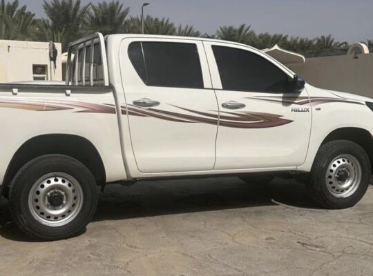 Toyota Hilux 2018 mid option for sale