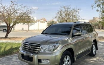 Toyota Land Cruiser GXR 2010 in good condition