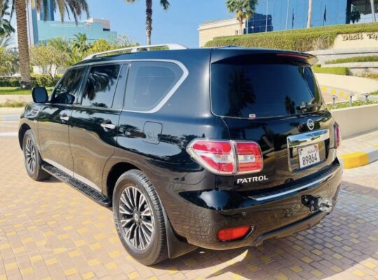 Nissan Patrol platinum LE 2018 for sale