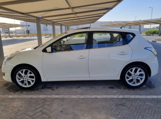 Nissan Tiida SL 1.8L full option 2015 for sale