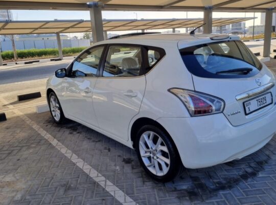 Nissan Tiida SL 1.8L full option 2015 for sale