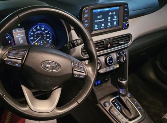 Hyundai Kona 2021 mid option for sale