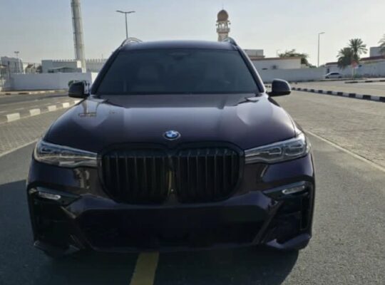 BMW X7 40i full option 2021 Gcc full option for sa
