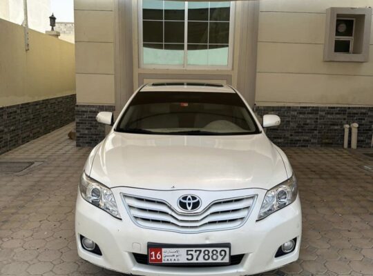 Toyota Camry 2011 Gcc mid option for sale