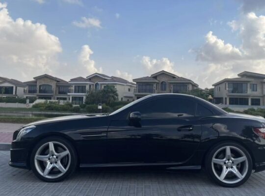 For sale Mercedes SLK 200 Gcc 2014