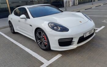 Porsche Panamera GTS 2014 Gcc fully loaded for sal