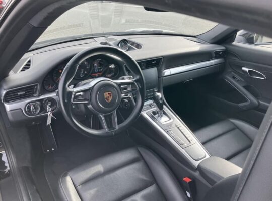 Porsche Carrera 911 Gcc 2020 For sale