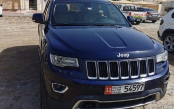 Jeep grand Cherokee 2014 Gcc in good condition for