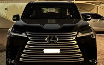 Lexus LX600 signature 2023 Gcc fully loaded for sa