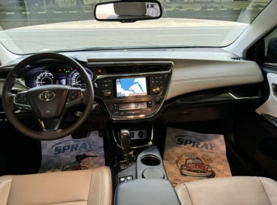 Toyota Avalon limited 2014 Gcc full option for sal