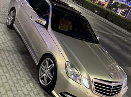 Mercedes E300 full option Gcc 2012 For sale