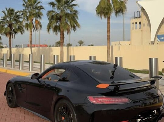 Mercedes GT-R full option 2018 Gcc for sale