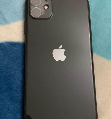 Iphone 11 /128Gb. Complete box For Sale