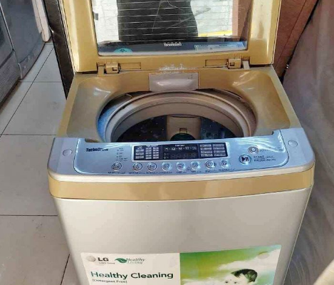 LG 7 kg Top load washing machine for sale