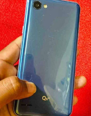 LG Q6 plus 4/64gb for sale