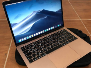 MacBook Air 13-inch 2020 8 gb Ram 256 ssd for sale