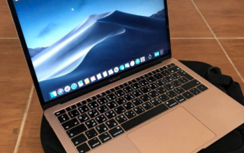 MacBook Air 13-inch 2020 8 gb Ram 256 ssd for sale