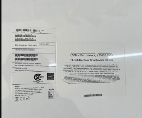 MacBook Air 14-inch 2022 M2 chip 8/256 Brand New F