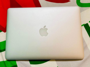 MacBook Air 2017 Core i5 For Sale