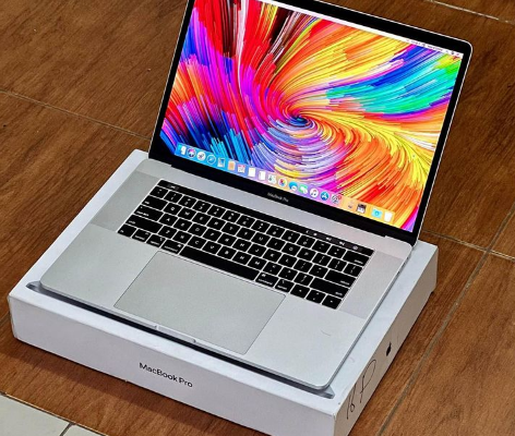 MacBook Pro 2019 Graphics Mac Core i9 32/512GB For