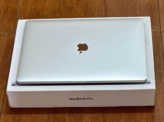 MacBook Pro 2019 Graphics Mac Core i9 32/512GB For