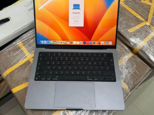 MacBook Pro 2021 M1 max 32/1tb 14-inch for sale