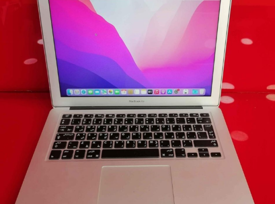 Macbook Air 2017,13 inch, 8GB RAM 128 GB SSD For S