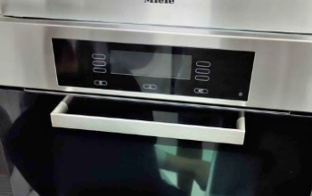 Miele built in electric oven with steam oven for s