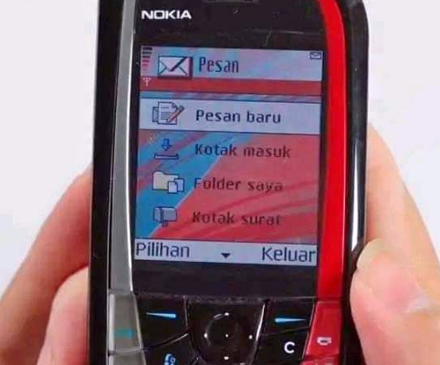 NOKIA 7610 For Sale