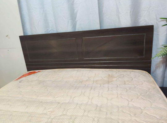 Queen size bed with mattress going cheap for sale