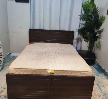 Queen size bed with mattress going cheap for sale