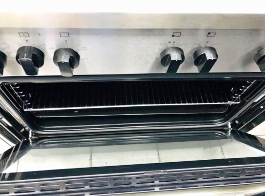 Westpoint electric cooker good condition for sale