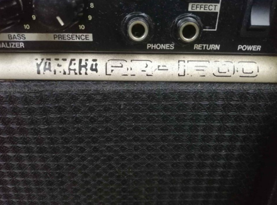 Yamaha AR-1500 Guitar Amplifier For Sale