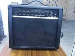 Yamaha AR-1500 Guitar Amplifier For Sale