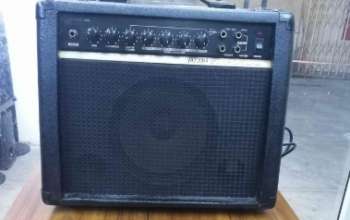 Yamaha AR-1500 Guitar Amplifier For Sale