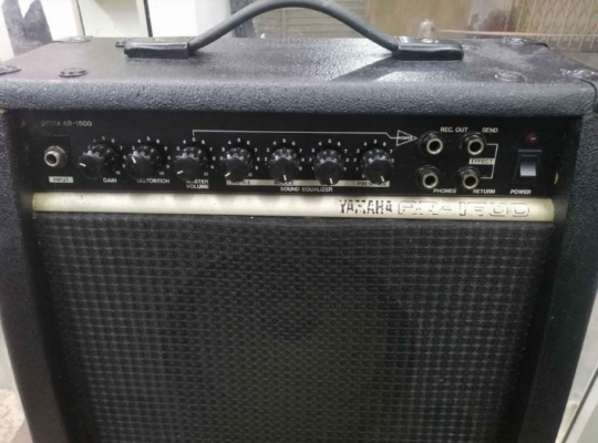 Yamaha AR-1500 Guitar Amplifier For Sale