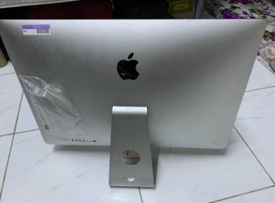 iMac 27inch 5K 4GB Graphics For Sale