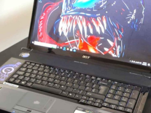 Acer aspire 18incs multimedia laptop for sale