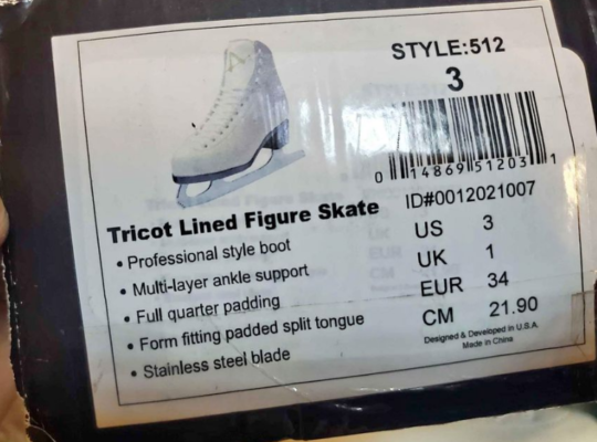 Dxb size 03white figure skates for sale