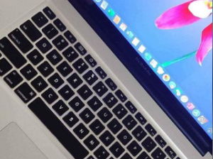 Apple MacBook Pro 17inch For Sale