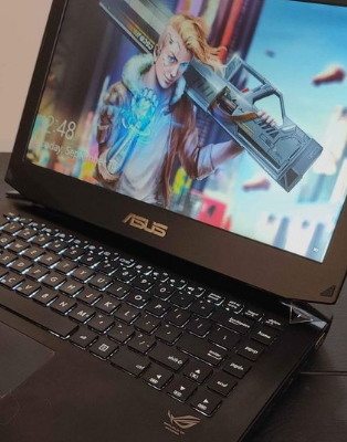 Asus Rogue gaming laptop for sale