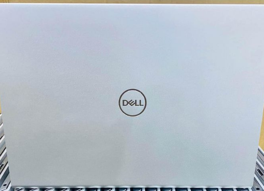 Dell Inspiron 13,5310 core i7 11th genration For S