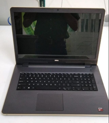 Dell Laptop AMD A8 Radeon R5 17.3″ 2.20GHz For Sal