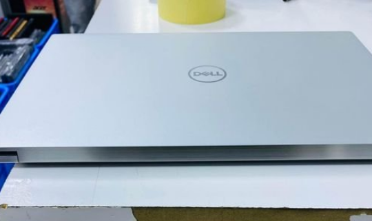 Dell XPS 15 9500 TOUCH SCREEN UHD 4K Ultrabook For