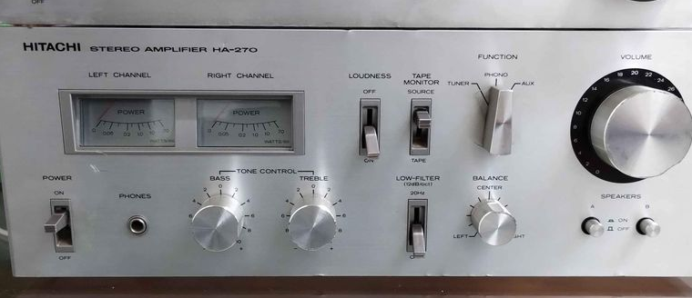 Vintage Hitachi HA-270 Integrated Amplifier For Sa